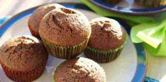 Muffin integrali al cioccolato e nocciole tutto quello che ti serve lo hai in dispensa