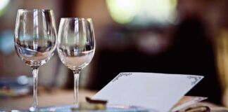 Non pagano al ristorante e dimenticano il cellulare - RicettaSprint