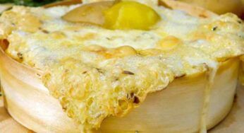 Parmigiana di patate in padella, la versione ancora più economica di un must dell’estate