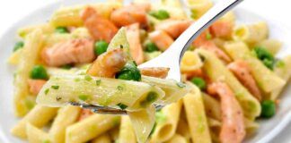 Pasta fredda salmone e piselli ideale per un pranzo last minute, tutto si leccheranno i baffi