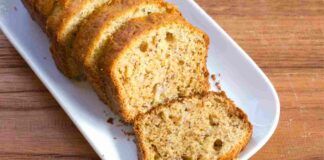 Plumcake con banana frullata: ti basterà mangiare una sola fetta per appagare la tua voglia di dolce