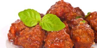 Polpette al sugo, aggiungi le melanzane all'impasto e senti che goduria, sarà un successone a tavola