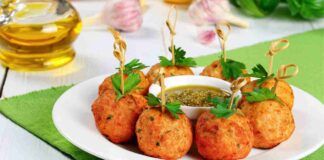 Polpette di pollo e zucchine croccanti fuori e morbide dentro, irresistibili, spariranno in un battibaleno