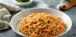 Riso al pomodoro e tonno questo sarà un pranzo speciale, per veri intenditori