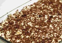 Latte e cioccolato per il mio fresco dessert, il peccato di gola senza rimorsi, contiene solo 180 kcal