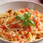 Spaghetti al pomodoro fresco, ricetta veloce e infallibile