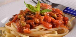 Linguine al sugo di pomodorini freschi, con le olive sono ancora più buone