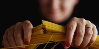 Spaghetti spezzati che orrore - RicettaSprint
