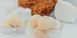 Tertufini cocco e latte condensato 19082023 ricettasprint