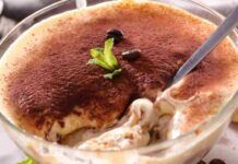Tiramisù con crema pasticcera, rinfrescante e goloso, cosa aspetti a farlo? Tiramisù con crema pasticcera, rinfrescante e goloso, cosa aspetti a farlo?