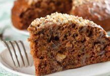 Torta al cioccolato e pesche un mix esplosivo per una colazione da campioni