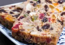 Torta alla frutta light, la metto nell'impasto e in un attimo inforno tutto