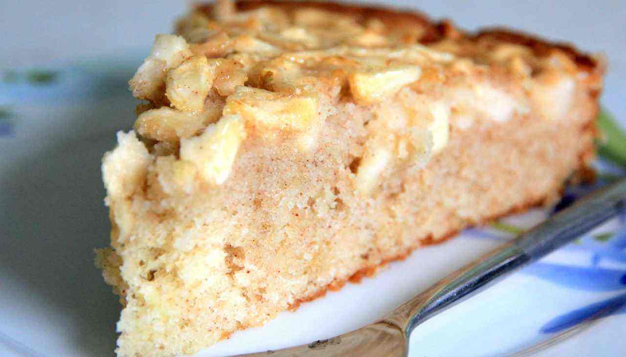 Torta alle mele 12 cucchiai, non serve la bilancia, è subito pronta