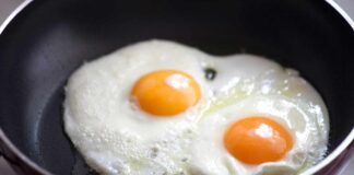 Uova al tegamino, la ricetta è facilissima ma alcuni sbagliano