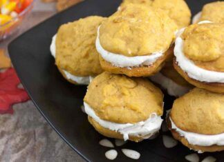 Biscotti alla zucca aggiungi la crema al latte e voilà appagherai la voglia di dolce dopo cena