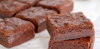 Brownies al cioccolato fondente altro che merendine, queste sono più salutari per i piccoli di casa, le prepari con l'olio