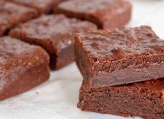Brownies al cioccolato fondente altro che merendine, queste sono più salutari per i piccoli di casa, le prepari con l'olio