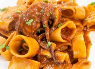 Calamarata al sugo di polipetti la prepariamo in un modo speciale, ecco l'ingrediente che farà la differenza
