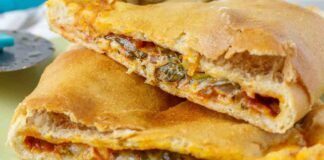 Calzone ripieno di melanzane e provola mamma mia che goduria, impossibile resistere a tanta bontà