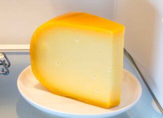Come conservare il formaggio in frigo - RicettaSprint
