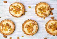 Crostatine alle mandorle: un ripieno cremoso e delicato racchiuso da una pasta frolla leggera, concediti uno strappo alla regola, ma senza sensi di colpa Crostatine alle mandorle un ripieno cremoso e delicato racchiuso da una pasta frolla leggera, concediti uno strappo alla regola, ma senza sensi di colpa