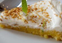 Finta crostata soffice al limone con crema di yogurt e granella di nocciole, il buongiorno perfetto! Finta crostata soffice al limone con crema di yogurt e granella di nocciole 06092023 ricettasprint