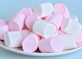 Marshmallow fatti in casa provali con la cioccolata calda sono buonissimi