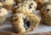 Muffin con gocce di cioccolato con un ripieno morbido ti conquisterà al primo assaggio, prova ad inzupparli nel latte