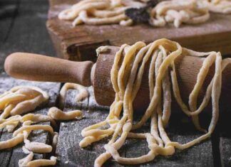 Ricetta della pasta fresca senza uova - RicettaSprint