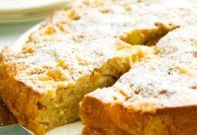 Torta di mele ancora più morbida da mangiare con il cucchiaino? Aggiungi questo ingrediente nell'impasto