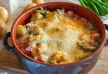 Verdure gratinate con emmental e pancetta, il contorno ideale per qualunque piatto Verdure gratinate con emmental e pancetta 19092023 ricettasprint