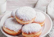 Bomboloni ripieni di confettura: la ricetta senza lievitazione e soprattutto leggera, non friggi nulla Bomboloni ripieni di confettura la ricetta senza lievitazione e soprattutto leggera, non friggi nulla