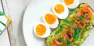 Bruschettone al patè di avocado e salmone 10102023 ricettasprint