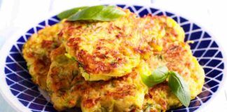 Frittelle di zucchine al forno potrai mangiarle all'infinito tanto non metti su un grammo