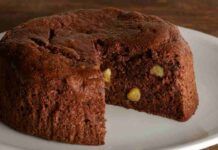 Gateau di cioccolato e nocciole zero farina e burro, ha un consistenza cremosa, si scioglie in bocca
