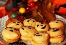 Macarons di Halloween: per un dolcetto o scherzetto speciale e unico, non lasciarti sfuggire la ricetta! Macarons di Halloween per un dolcetto o scherzetto speciale e unico, non lasciarti sfuggire la ricetta!