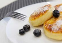 Pancakes giapponesi allo yogurt: alti, soffici e super golosi, per una colazione da favola! Pancakes giapponesi allo yogurt 28102023 ricettasprint