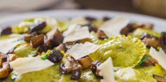 Ravioli con melanzane fritte e pesto li prepari subito, riceverai tanti complimenti, ma nessuno deve conoscere il tuo segreto!