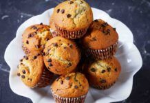 Sembrano i classici muffin con gocce di cioccolato, ma devi aggiungere un semplice ingrediente e noterai la differenza Sembrano i classici muffin con gocce di cioccolato, ma devi aggiungere un semplice ingrediente e noterai la differenza