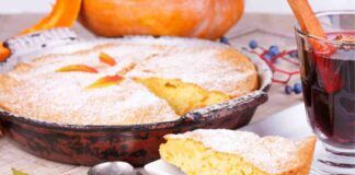 Torta alla zucca soffice pronta in 5 minuti, non può mancare a colazione, irresistibile