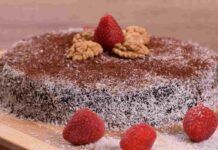 Torta caprese fragole cocco e noci 04102023 ricettasprint