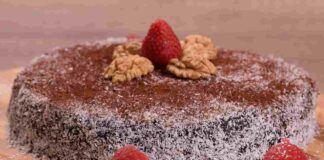 Torta caprese fragole cocco e noci 04102023 ricettasprint