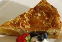 Torta cuor di frutta alle mandorle 06102023 ricettasprint