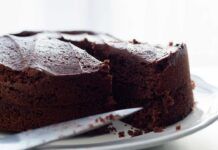 Torta furba al cioccolato senza farina - RicettaSprint