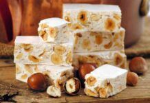 Torrone, quest’anno non comprarlo: bastano uno stampo per plumcake e 3 ingredienti facilissimi per fare un figurone