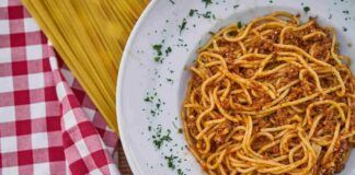 Bolognese alla ricotta: aggiungi un solo ingrediente e viene fuori un capolavoro ricettasprint.it