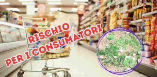 Frammenti di vetro in un prodotto, è richiamo alimentare immediato
