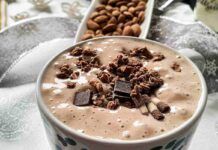 Cioccolata calda alle mandorle: scalda le tue giornate con tanta dolcezza ricettasprint.it
