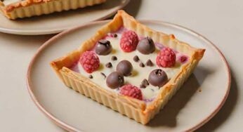 Crostatine furbissime, le prepariamo in 10 minuti con pasta sfoglia cioccolato misto e lamponi