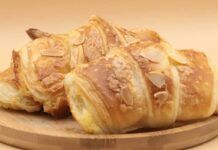 Fagottini 3 ingredienti: perfetti se hai una voglia di dolce improvvisa! ricettasprint.it